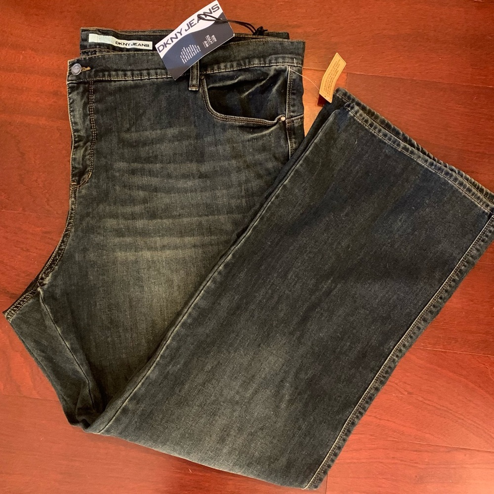 NWT DKNY Plus Size Jeans Size 28 Waist By 32